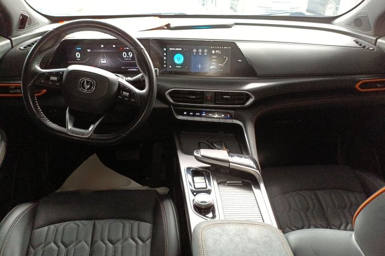 Used CHANGAN UNI-T 2022 2.0T Prestige Version Center Console