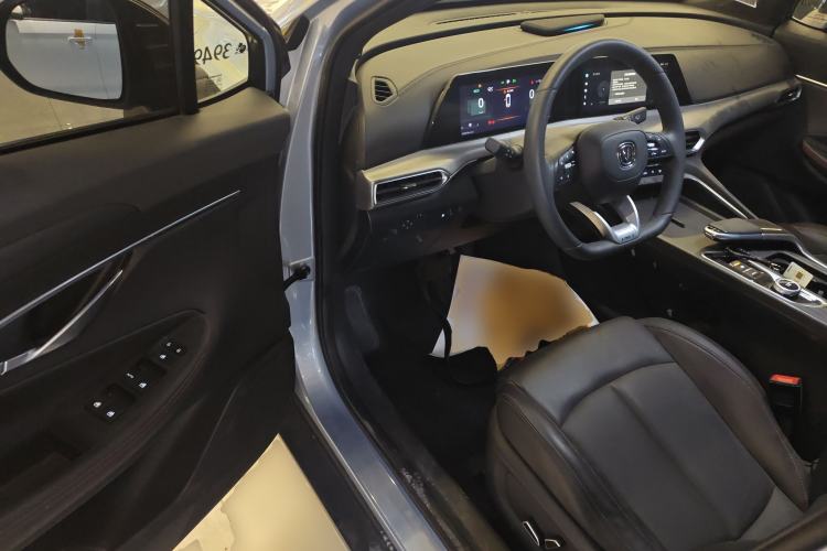 Used CHANGAN UNI-T 2022 1.5T Excellence Model Driver Seat