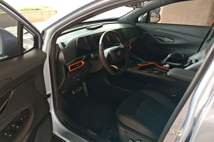 Used CHANGAN UNI-T 2022 1.5T Sport Edition Flagship Version Driver Seat
