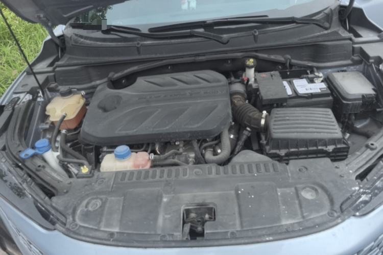 Used CHANGAN UNI-T 2022 1.5T Prestige Version Engine Bay