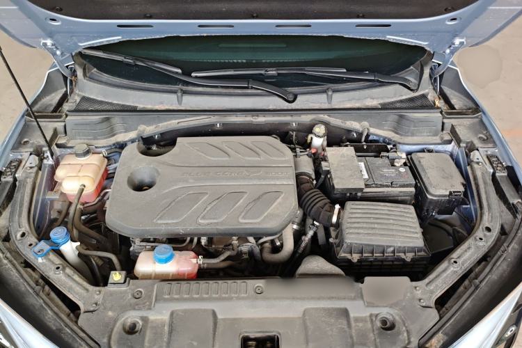 Used CHANGAN UNI-T 2022 1.5T Sport Edition Flagship Version Engine Bay