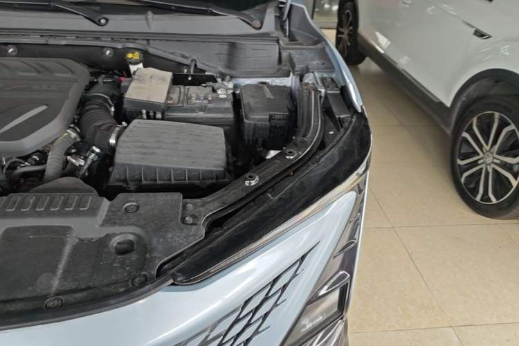 Used CHANGAN UNI-T 2022 1.5T Sport Edition Flagship Version Engine Bay Left