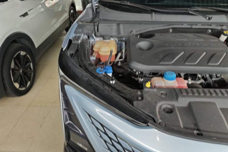 Used CHANGAN UNI-T 2022 1.5T Sport Edition Flagship Version Engine Bay Right