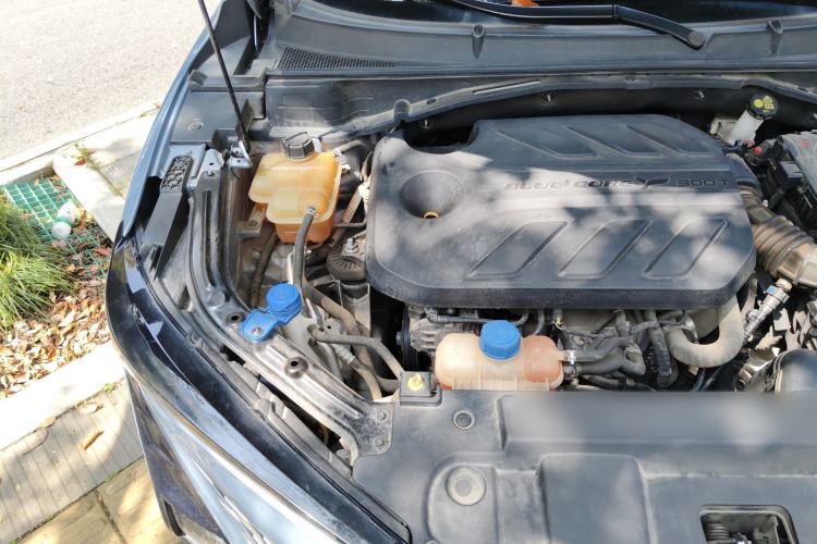 Used CHANGAN UNI-T 2022 1.5T Flagship Edition Engine Bay Right