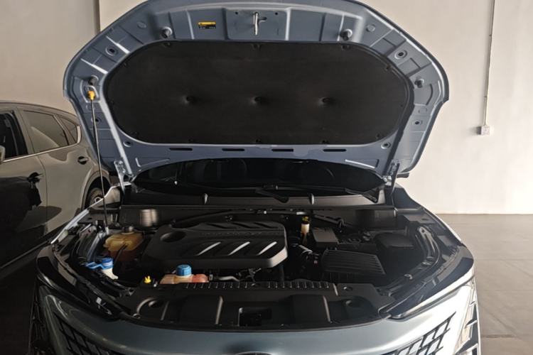 Used CHANGAN UNI-T 2022 1.5T Prestige Version Engine Bay