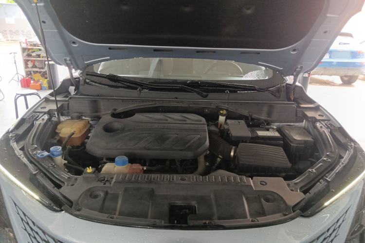 Used CHANGAN UNI-T 2022 1.5T Prestige Version Engine Bay