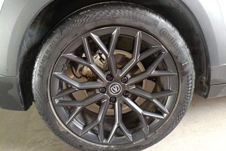 Used CHANGAN UNI-T 2022 2.0T Prestige Version Exterior 4