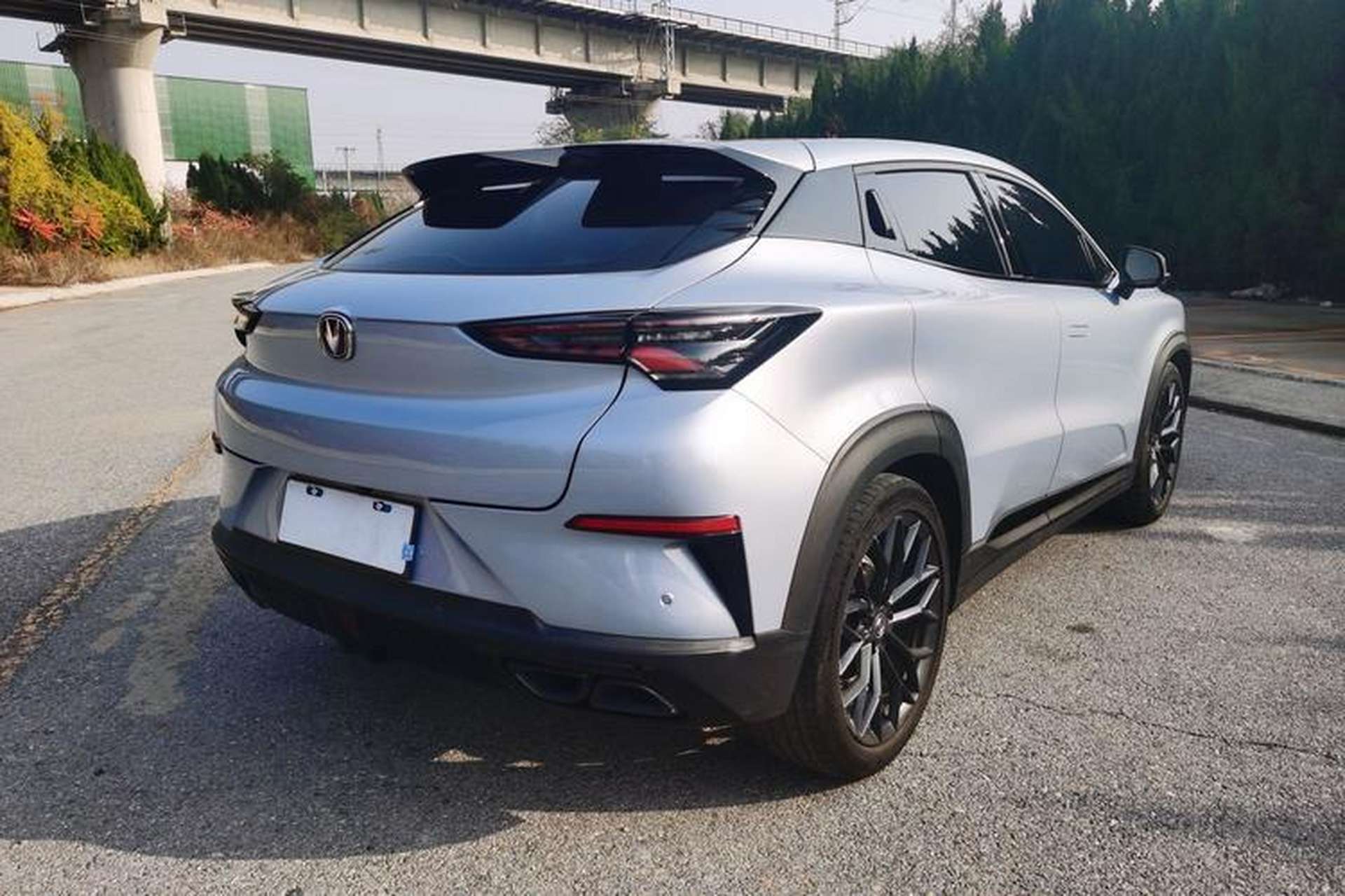 Used CHANGAN UNI-T 2022 2.0T Prestige Version Exterior 5