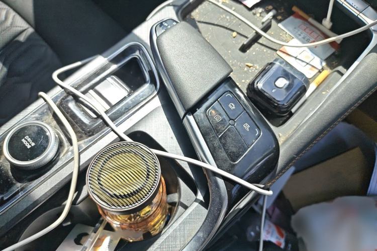 Used CHANGAN UNI-T 2022 1.5T Sport Edition Premium Version Gear Lever