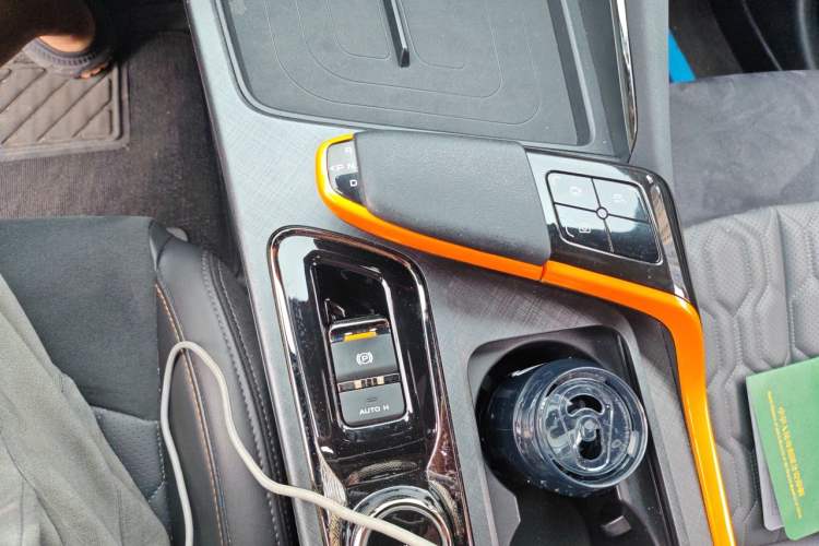 Used CHANGAN UNI-T 2022 1.5T Sport Edition Premium Version Gear Lever