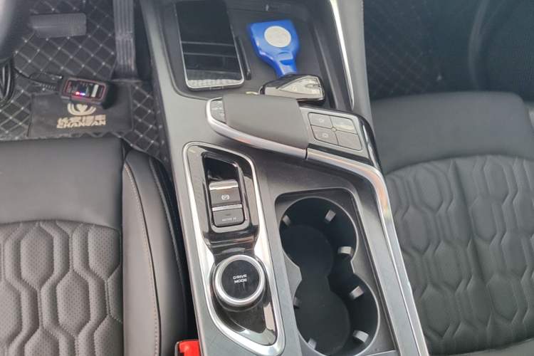 Used CHANGAN UNI-T 2022 1.5T Prestige Version Gear Lever