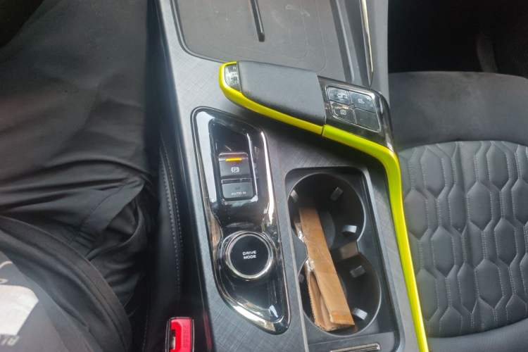 Used CHANGAN UNI-T 2022 2.0T Sport Edition Flagship Version Gear Lever