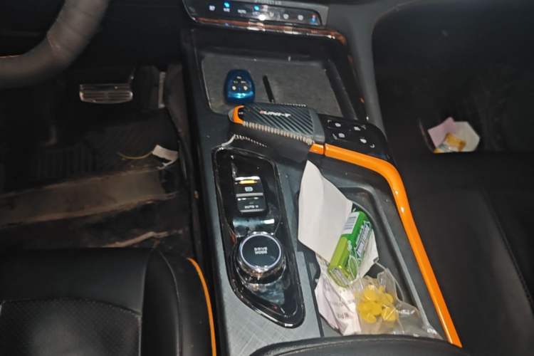Used CHANGAN UNI-T 2022 1.5T Sport Edition Flagship Version Gear Lever