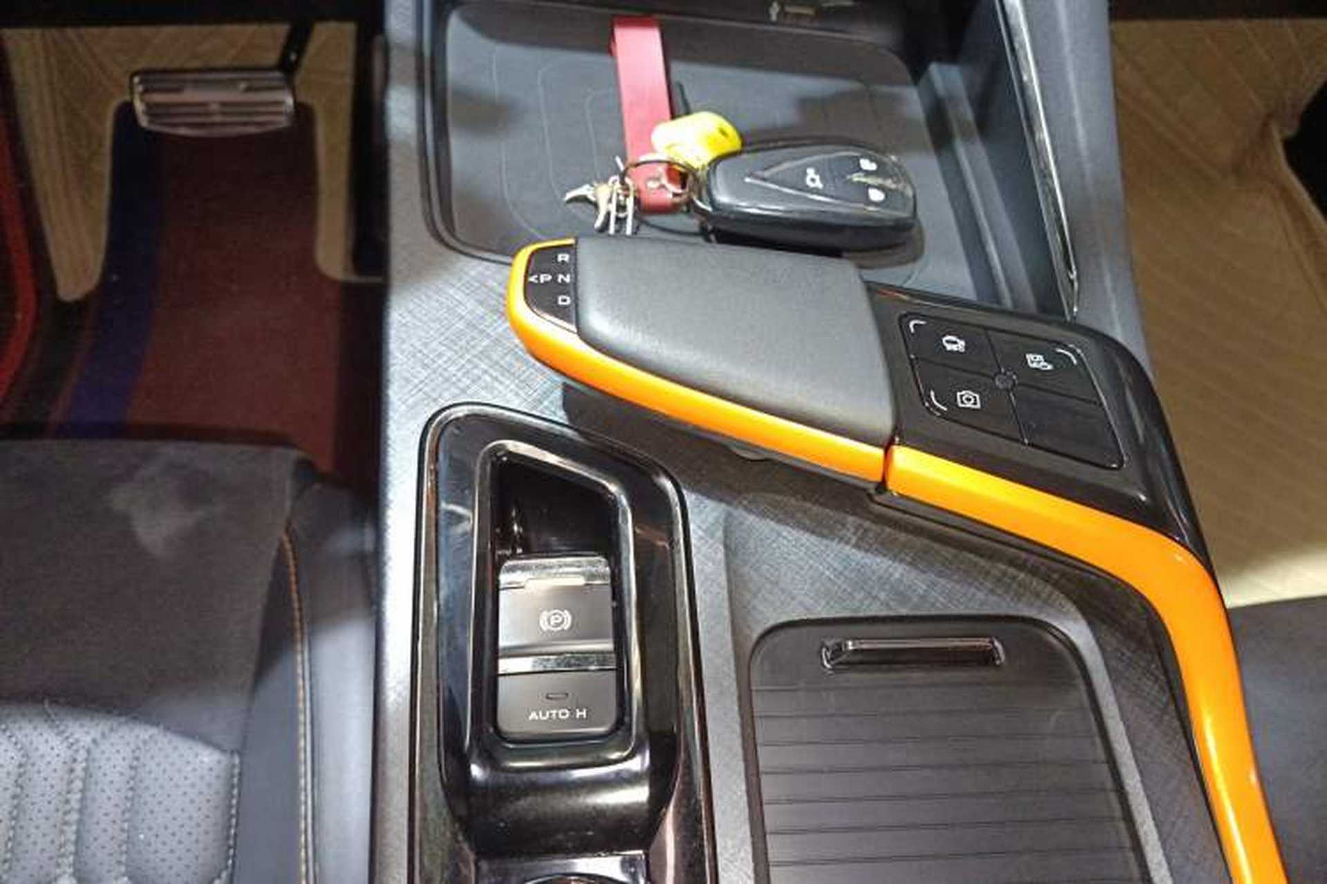 Used CHANGAN UNI-T 2022 2.0T Sport Edition Flagship Version Gear Lever
