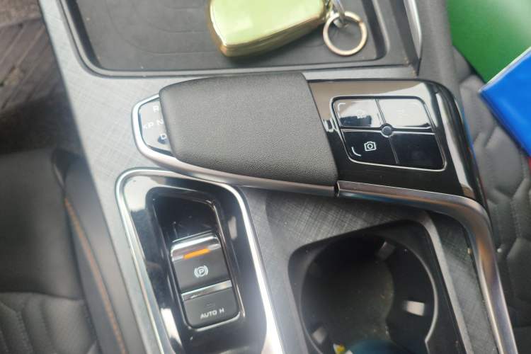 Used CHANGAN UNI-T 2022 1.5T Luxury Edition Gear Lever