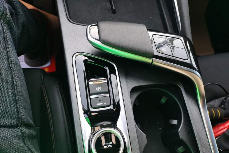 Used CHANGAN UNI-T 2022 1.5T Sport Edition Premium Version Gear Lever