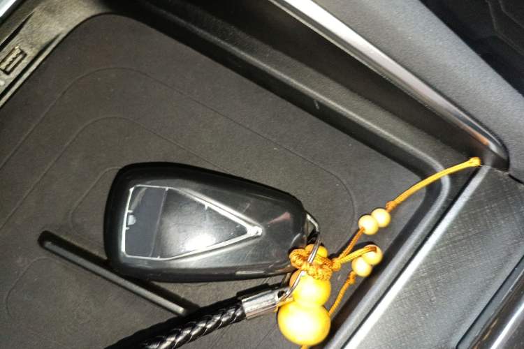Used CHANGAN UNI-T 2022 2.0T Prestige Version Interior 1