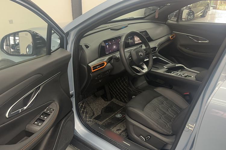 Used CHANGAN UNI-T 2022 2.0T Prestige Version Interior 2