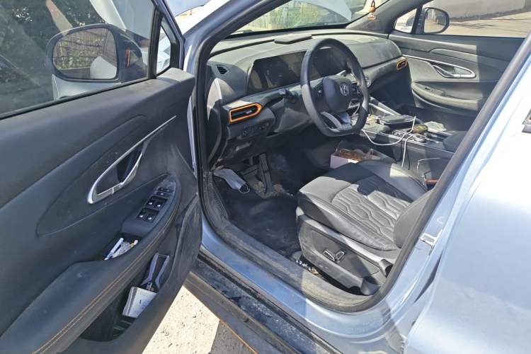 Used CHANGAN UNI-T 2022 1.5T Sport Edition Premium Version Interior 3