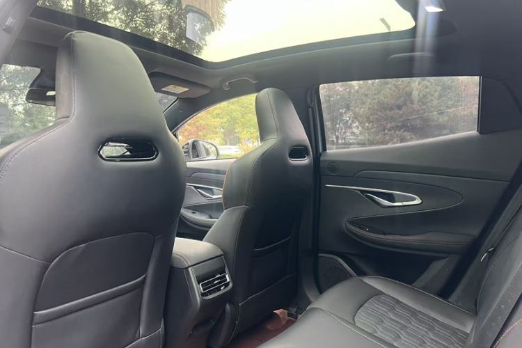Used CHANGAN UNI-T 2022 1.5T Flagship Edition Interior 3