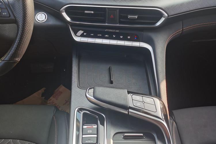 Used CHANGAN UNI-T 2022 2.0T Prestige Version Interior 3