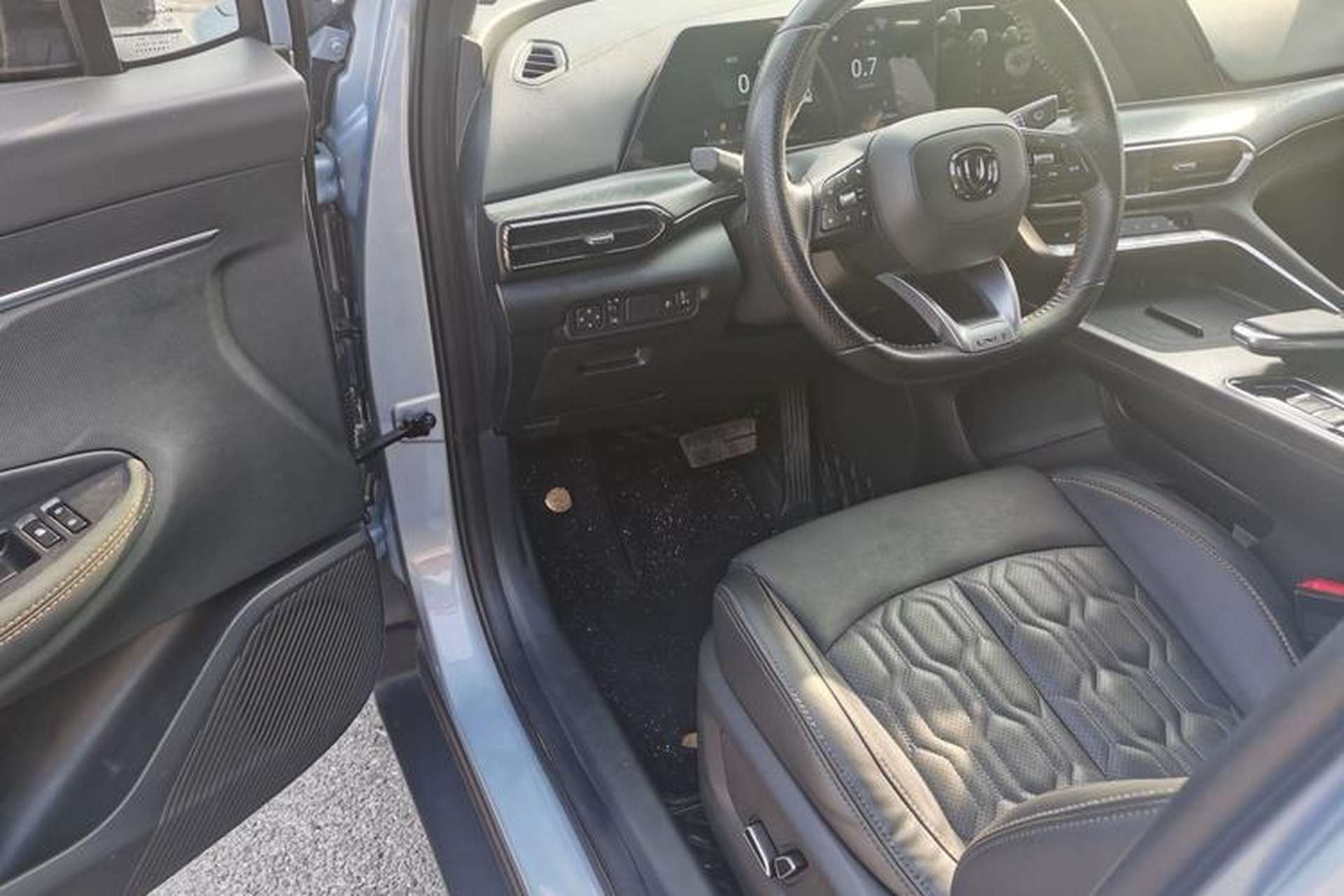 Used CHANGAN UNI-T 2022 2.0T Prestige Version Interior 4