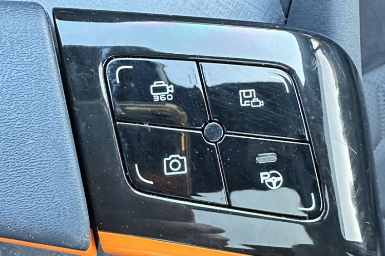 Used CHANGAN UNI-T 2022 1.5T Sport Edition Flagship Version Interior 4