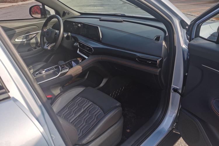 Used CHANGAN UNI-T 2022 2.0T Prestige Version Interior 5