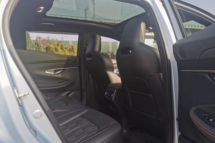 Used CHANGAN UNI-T 2022 2.0T Prestige Version Interior 6