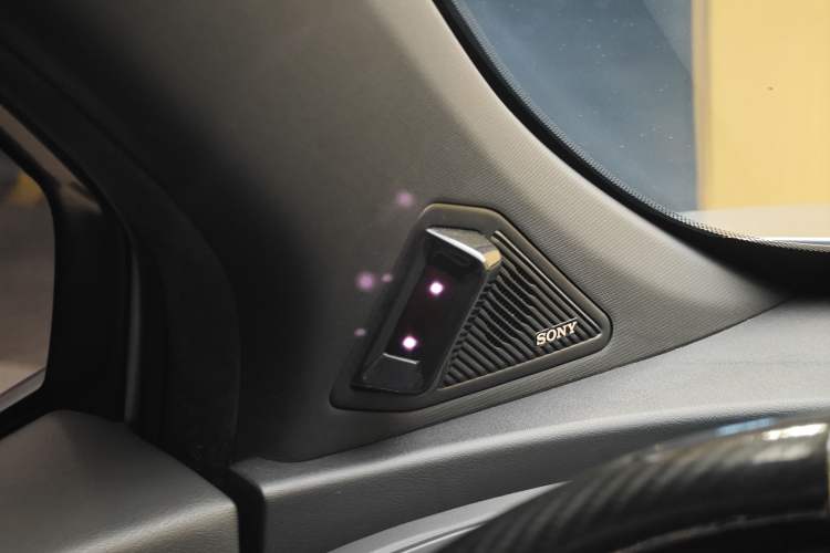 Used CHANGAN UNI-T 2022 1.5T Sport Edition Flagship Version Interior 9