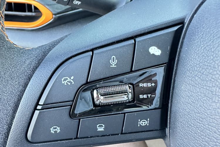 Used CHANGAN UNI-T 2022 1.5T Sport Edition Flagship Version Interior 9