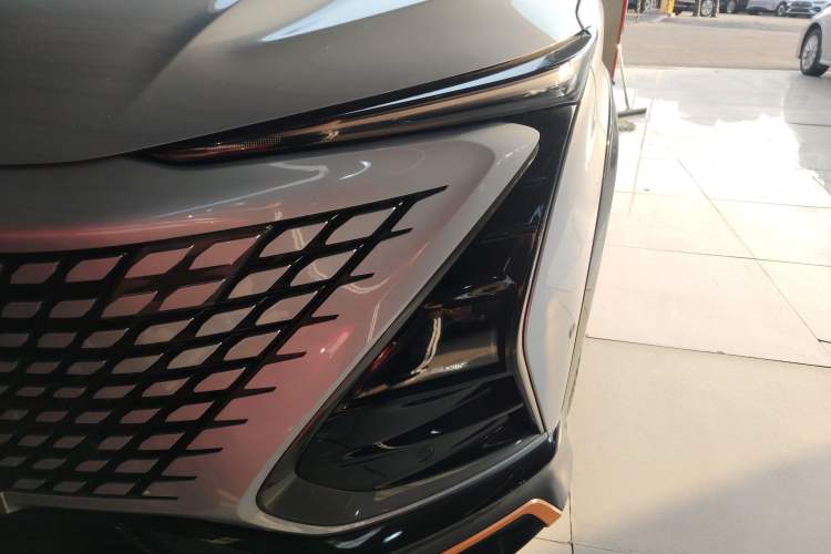Used CHANGAN UNI-T 2022 1.5T Sport Edition Flagship Version Left Front Headlight