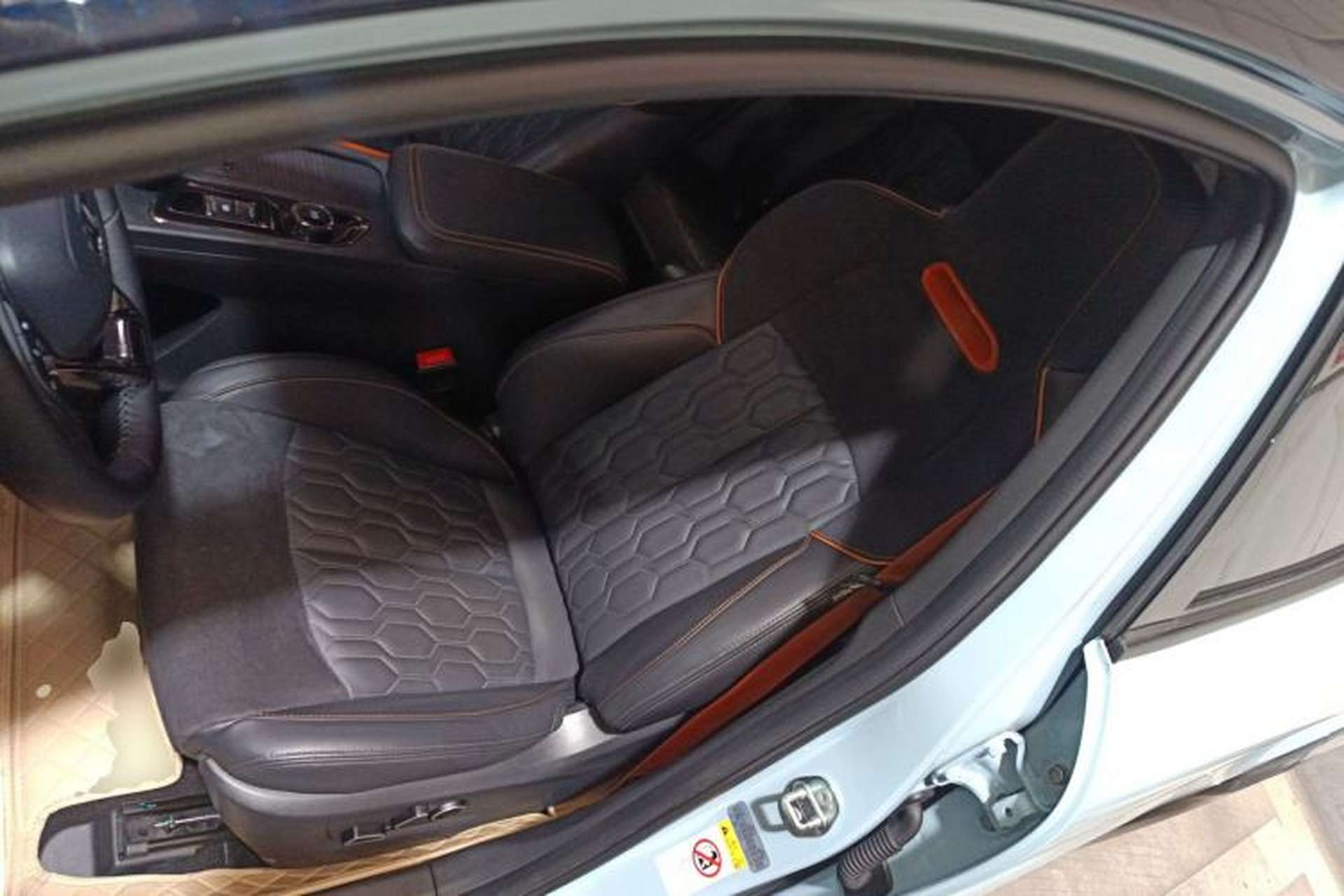 Used CHANGAN UNI-T 2022 2.0T Sport Edition Flagship Version Left Front Seat