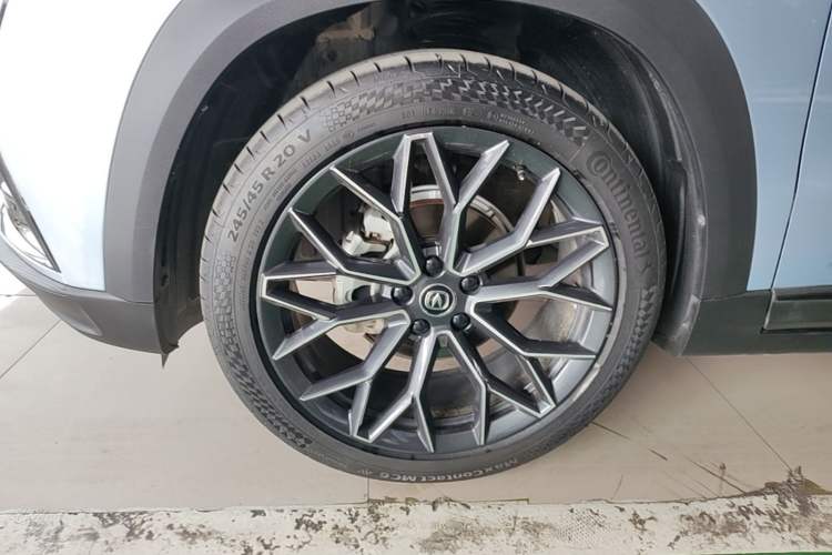 Used CHANGAN UNI-T 2022 1.5T Prestige Version Left Front Wheel Hub