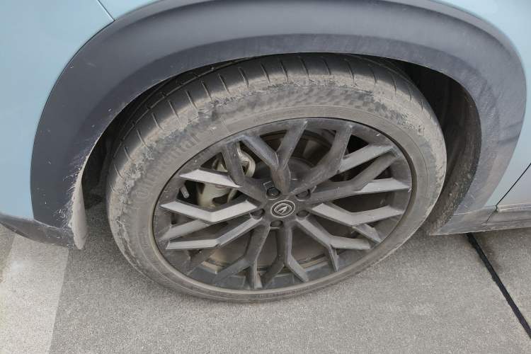 Used CHANGAN UNI-T 2022 2.0T Prestige Version Left Front Wheel Hub