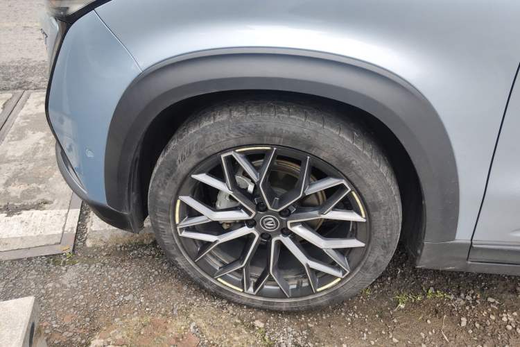 Used CHANGAN UNI-T 2022 1.5T Flagship Edition Left Front Wheel Hub