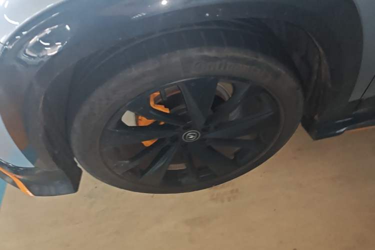 Used CHANGAN UNI-T 2022 1.5T Sport Edition Flagship Version Left Front Wheel Hub