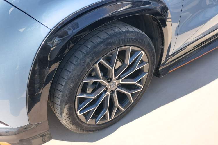 Used CHANGAN UNI-T 2022 1.5T Sport Edition Premium Version Left Front Wheel Hub