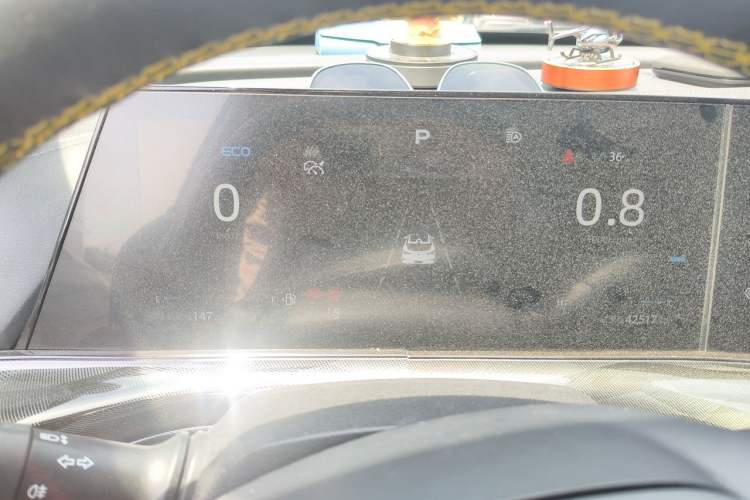 Used CHANGAN UNI-T 2022 1.5T Sport Edition Flagship Version Odometer Close Up
