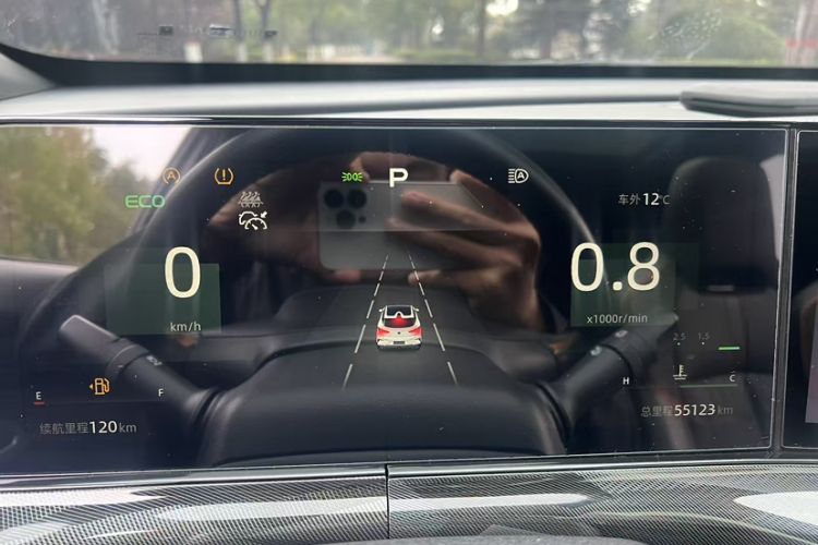 Used CHANGAN UNI-T 2022 1.5T Flagship Edition Odometer Close Up