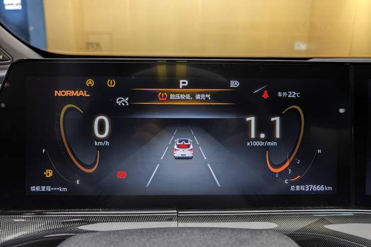 Used CHANGAN UNI-T 2022 1.5T Sport Edition Flagship Version Odometer Close Up