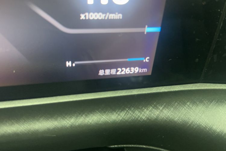 Used CHANGAN UNI-T 2022 2.0T Prestige Version Odometer Close Up