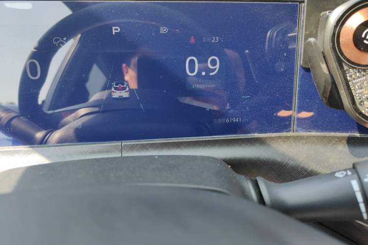 Used CHANGAN UNI-T 2022 1.5T Sport Edition Premium Version Odometer Close Up