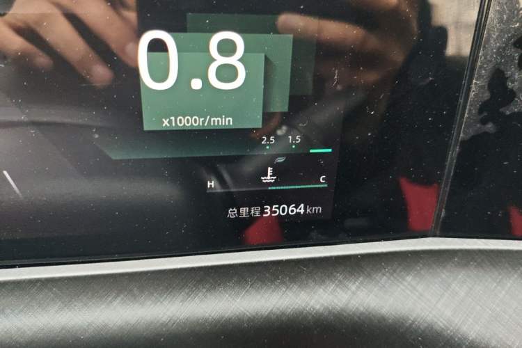 Used CHANGAN UNI-T 2022 1.5T Prestige Version Odometer Close Up