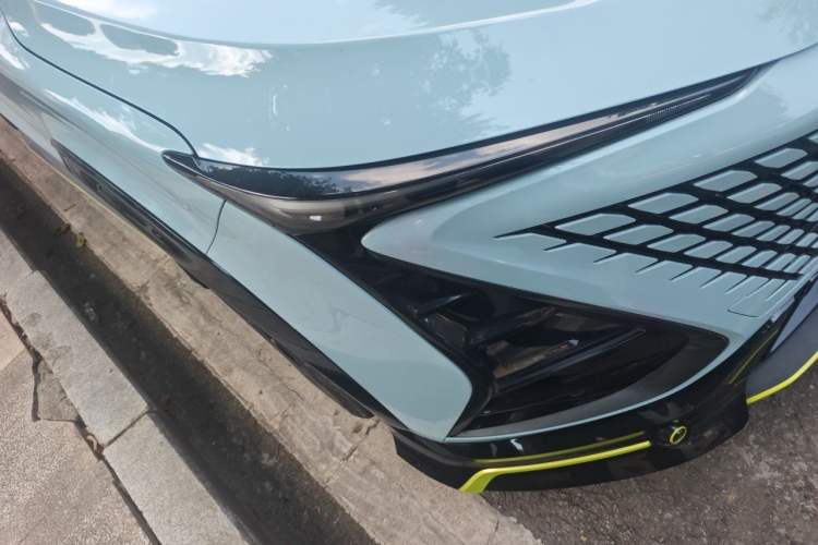 Used CHANGAN UNI-T 2022 2.0T Sport Edition Flagship Version Right Front Headlight