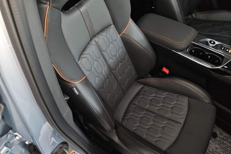 Used CHANGAN UNI-T 2022 2.0T Prestige Version Right Front Seat