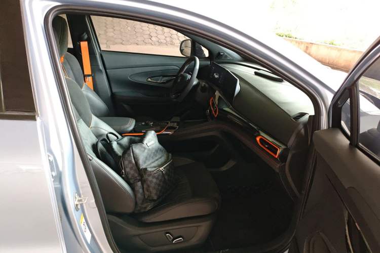 Used CHANGAN UNI-T 2022 1.5T Sport Edition Flagship Version Right Front Seat