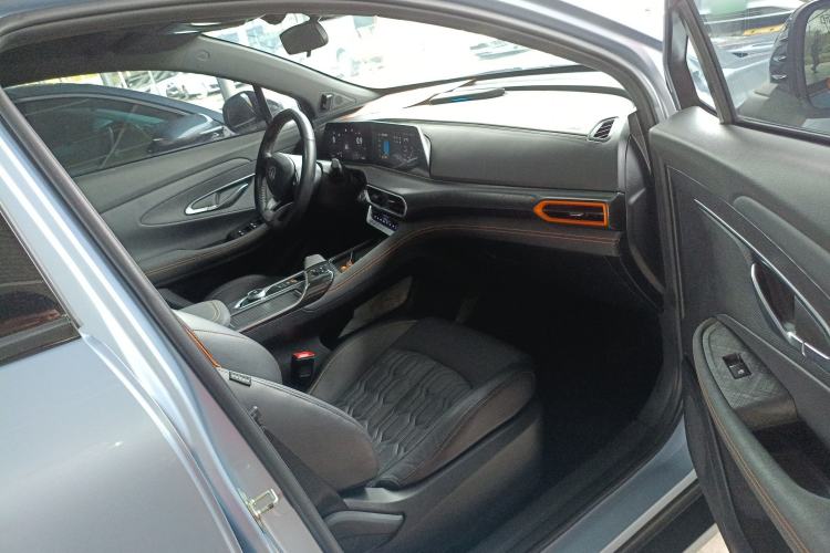 Used CHANGAN UNI-T 2022 2.0T Prestige Version Right Front Seat