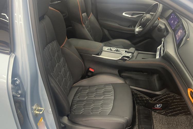 Used CHANGAN UNI-T 2022 2.0T Prestige Version Right Front Seat