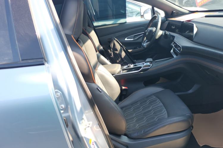 Used CHANGAN UNI-T 2022 1.5T Sport Edition Premium Version Right Front Seat